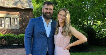 Kylie Kelce Reveals Husband Jason s NFL Retirement Gift