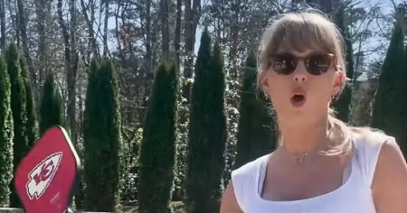 feature Taylor Swift Is in a Lavender Haze During Pickleball Game Wearing Viral Pop Flex Active Skort