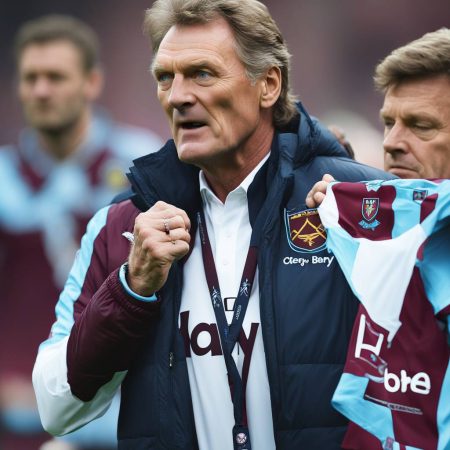 Glenn Hoddle Commends West Ham Manager David Moyes for Tactical Changes in Derby Match Against Tottenham
