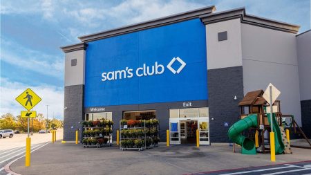 sams club exterior with new logo