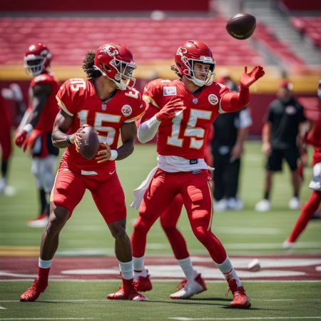 Video: Patrick Mahomes connects with Marquise Brown during offseason practice