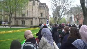 yale protest 4.30 1