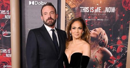 Feature Jennifer Lopez Smiles During Public Outing Amid Issues With Ben Affleck