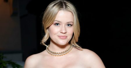GettyImages 2150240637 ava phillippe april 2024 tiffany blue book launch