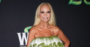 Kristin Chenoweth Reminisces on Wicked Early Days 2