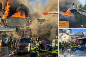 brooklyn supermarket fire spreads neighboring 81049534